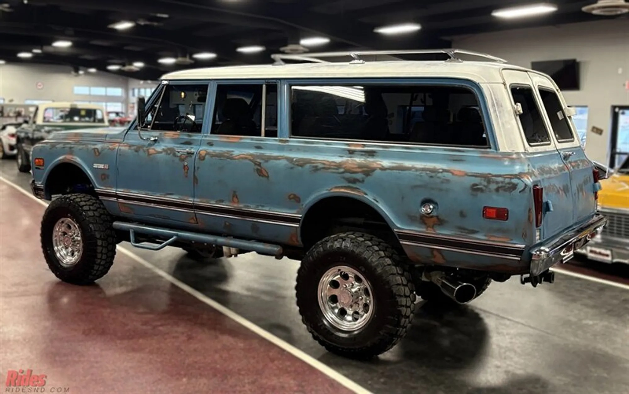 1971 Chevrolet Suburban K20