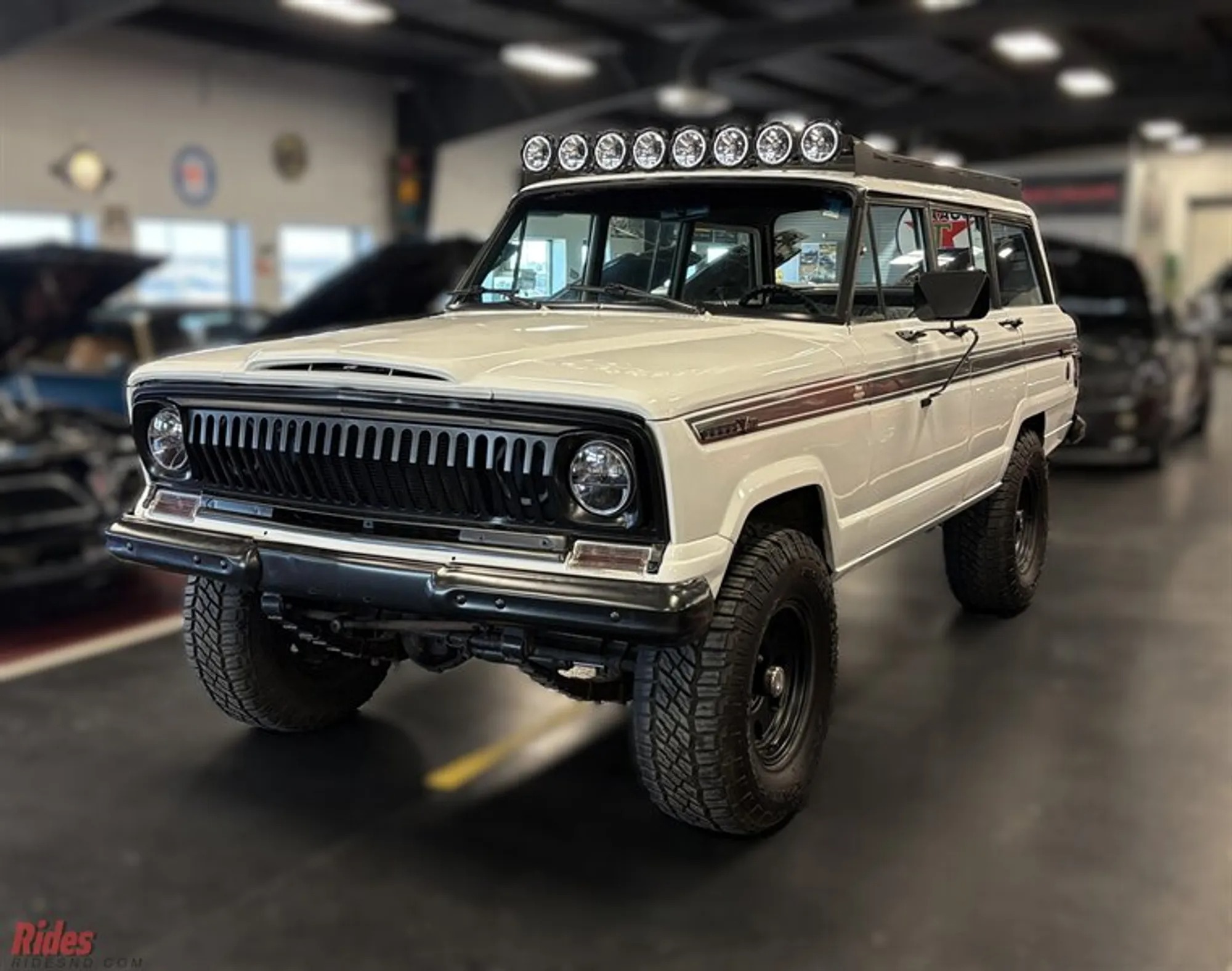  Jeep Wagoneer