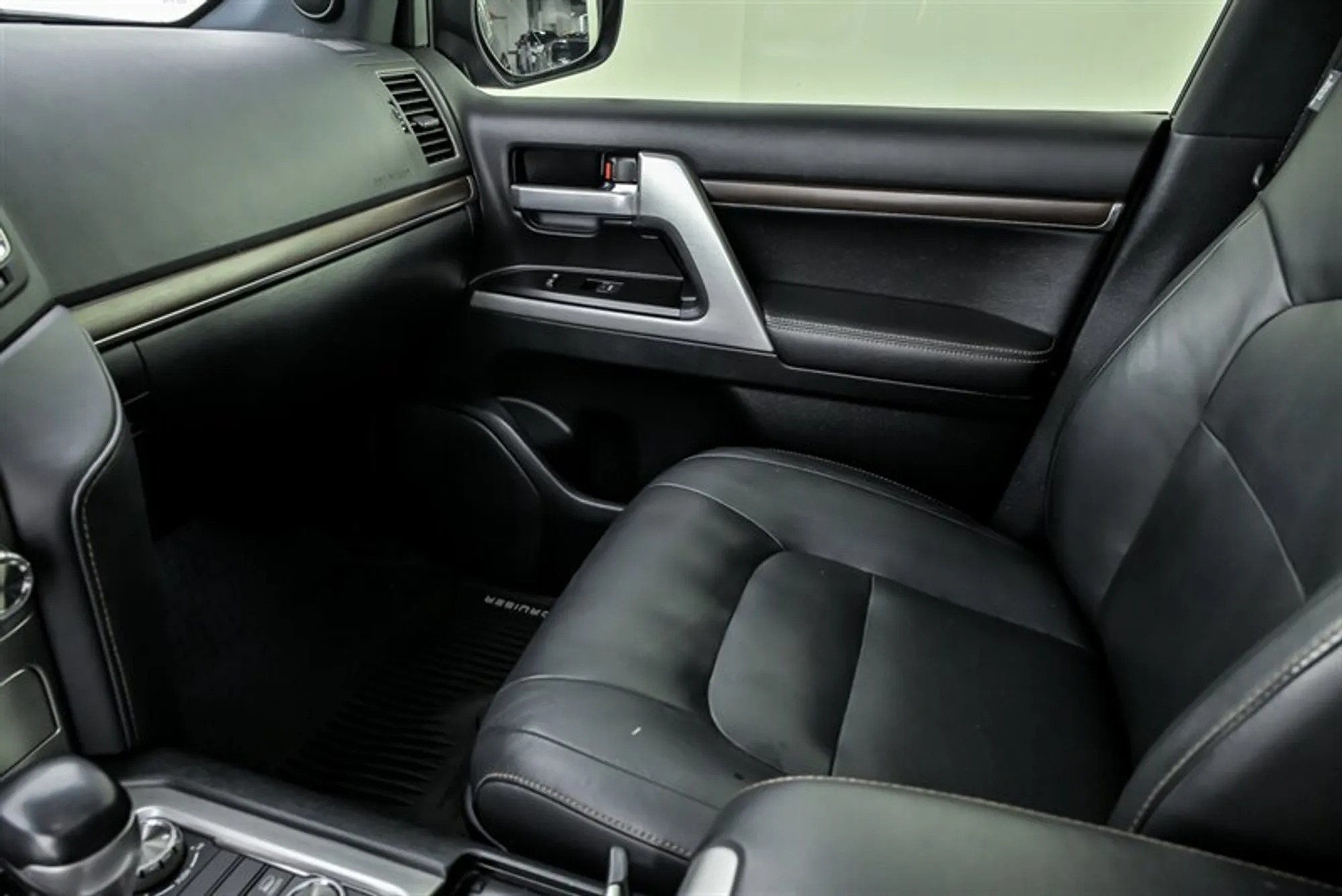 2020 Toyota Land Cruiser Heritage Edition