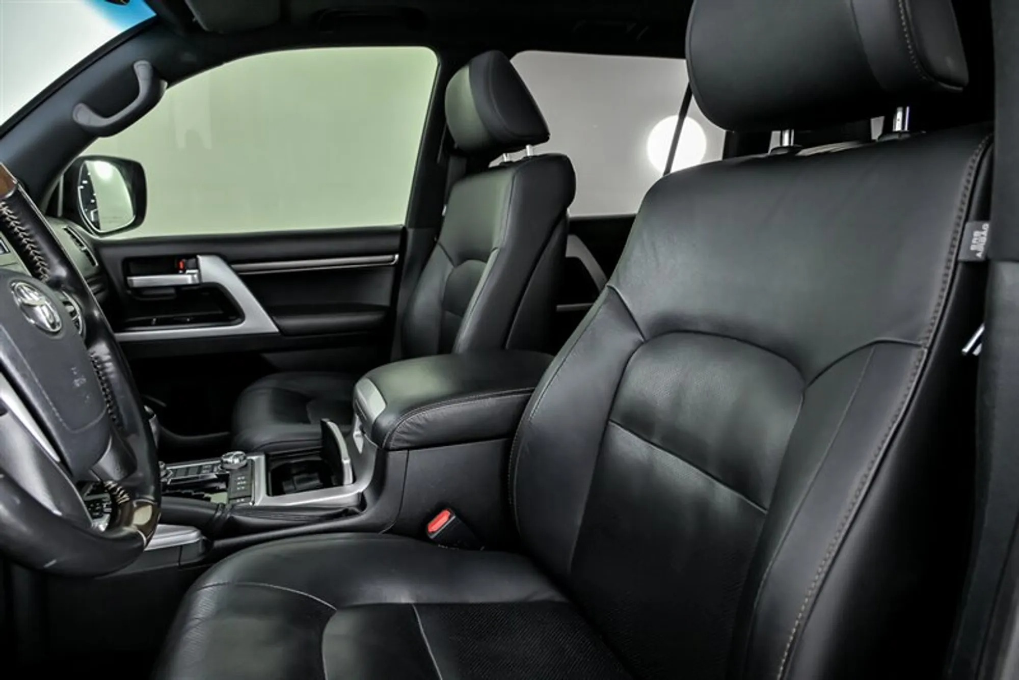 2020 Toyota Land Cruiser Heritage Edition