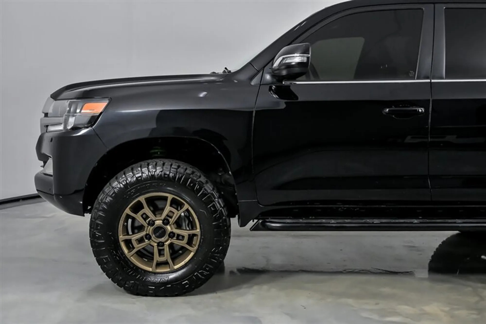 2020 Toyota Land Cruiser Heritage Edition