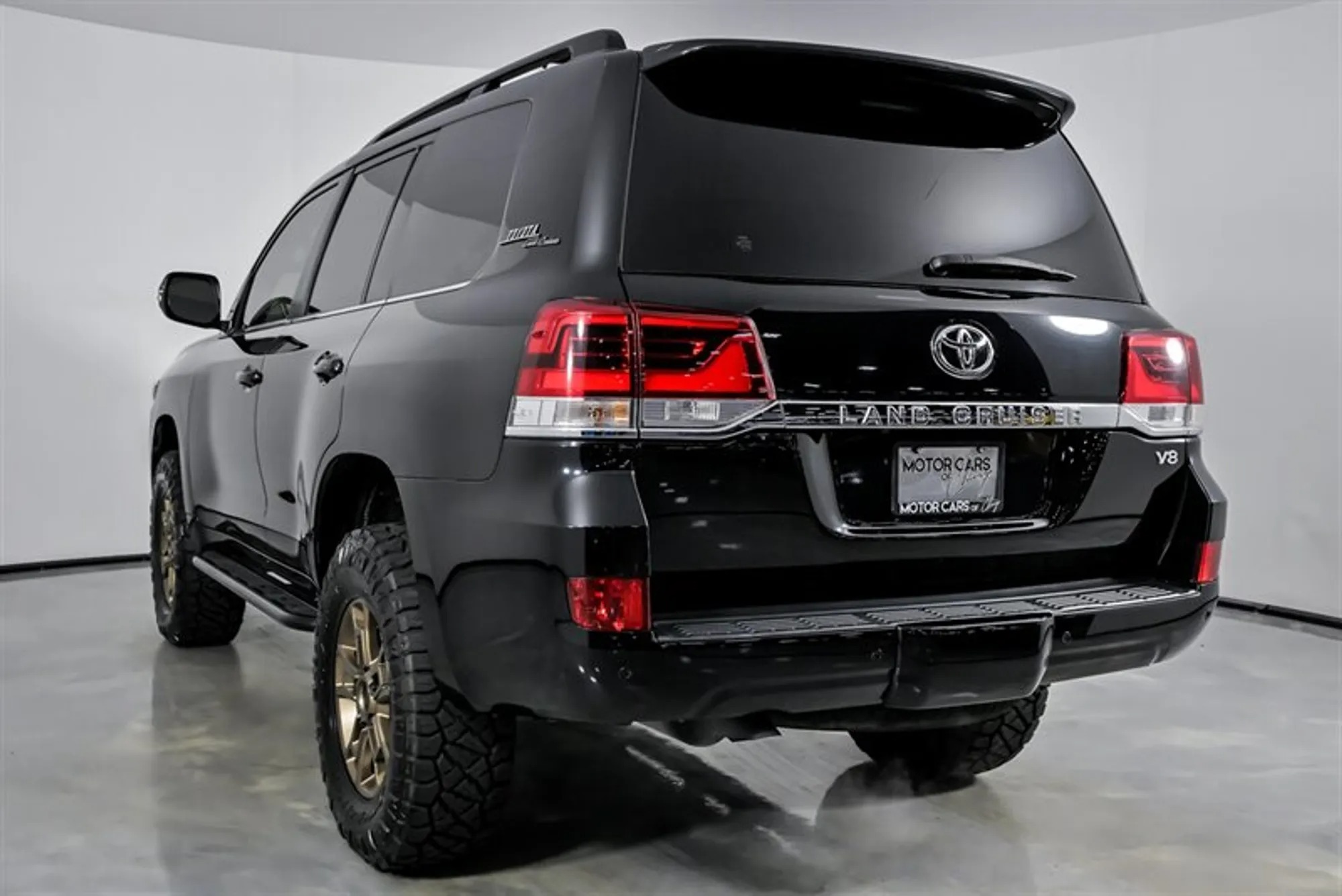 2020 Toyota Land Cruiser Heritage Edition