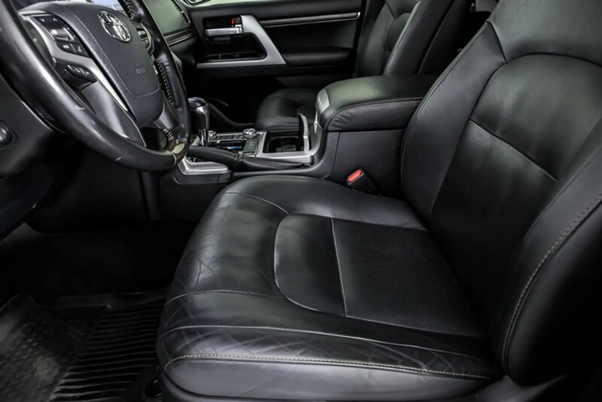 2020 Toyota Land Cruiser Heritage Edition