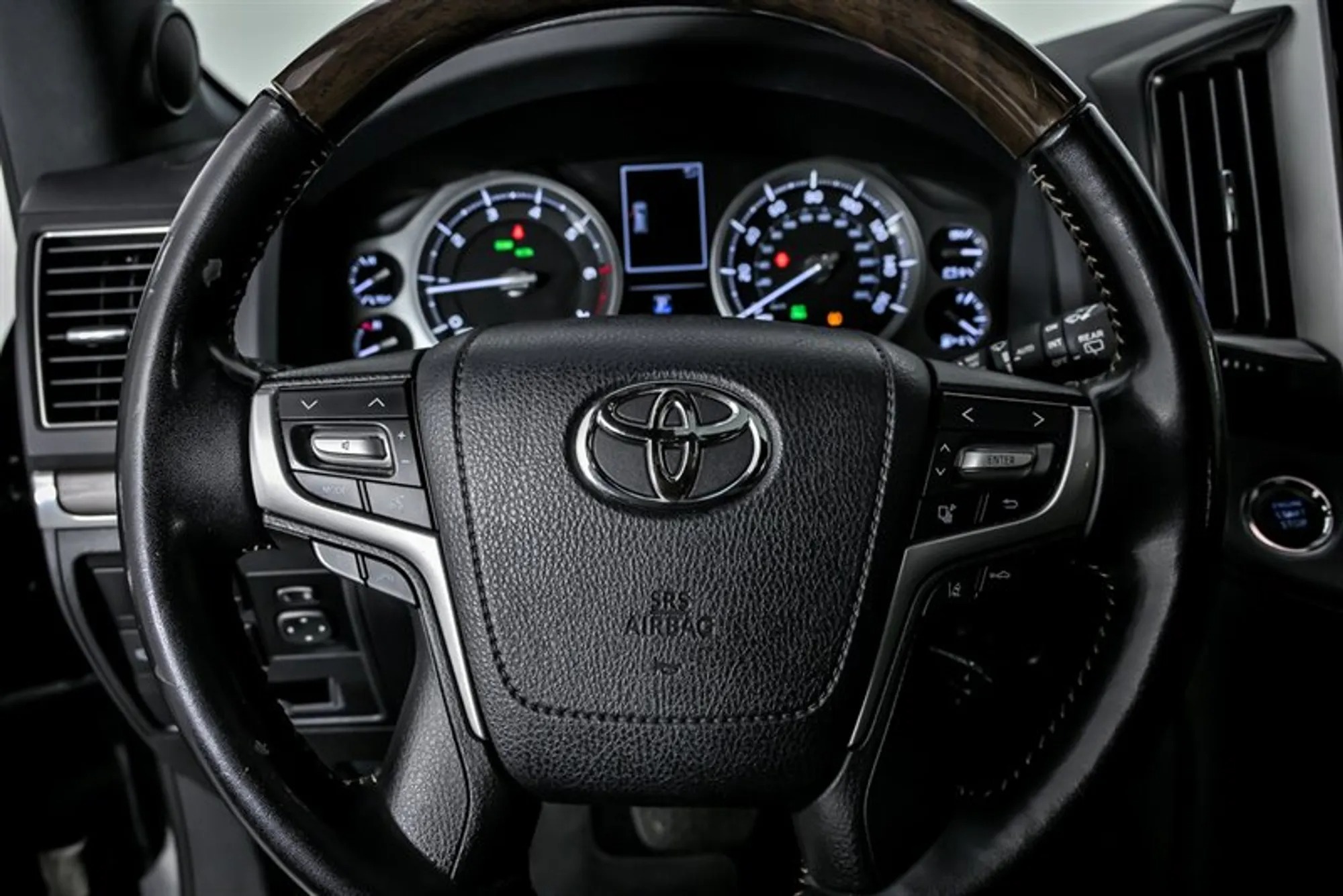 2020 Toyota Land Cruiser Heritage Edition