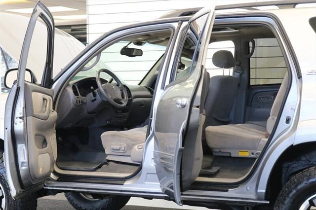 2004 Toyota Sequoia SR5