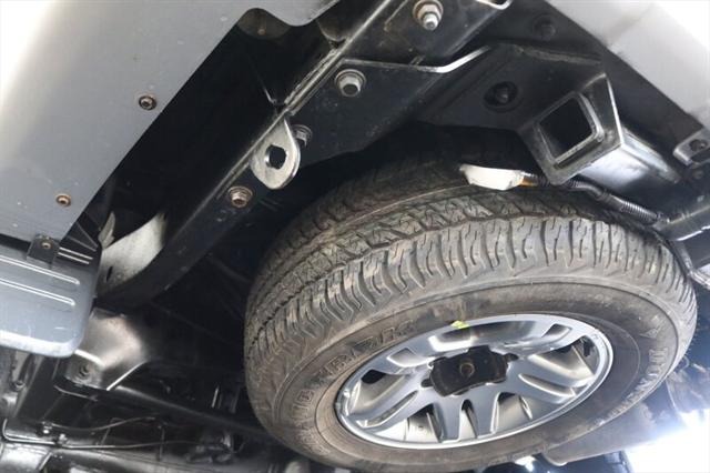 2004 Toyota Sequoia SR5