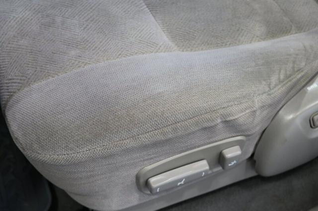 2004 Toyota Sequoia SR5