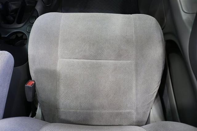 2004 Toyota Sequoia SR5