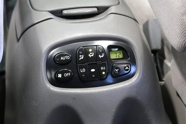 2004 Toyota Sequoia SR5