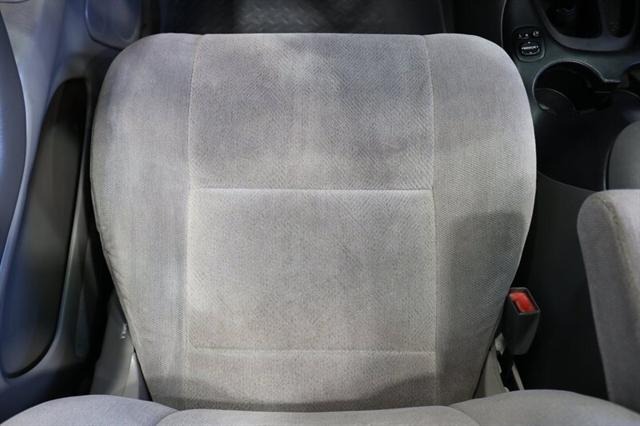 2004 Toyota Sequoia SR5