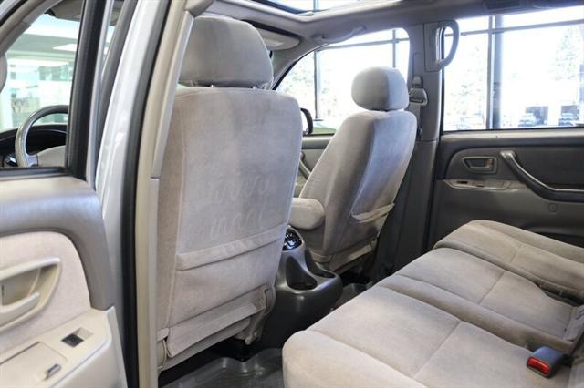 2004 Toyota Sequoia SR5