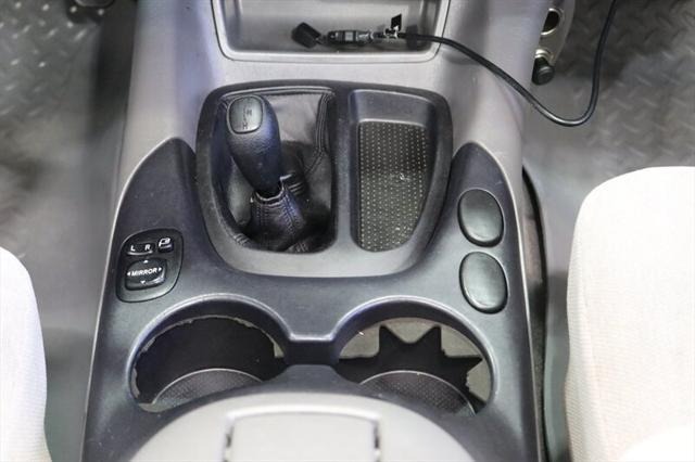 2004 Toyota Sequoia SR5