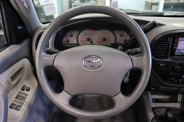 2004 Toyota Sequoia SR5