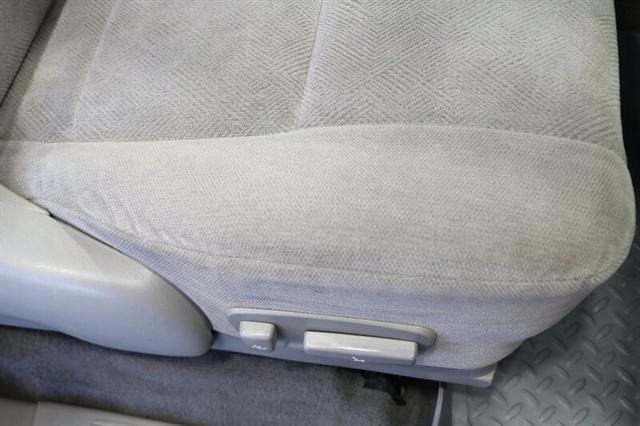 2004 Toyota Sequoia SR5