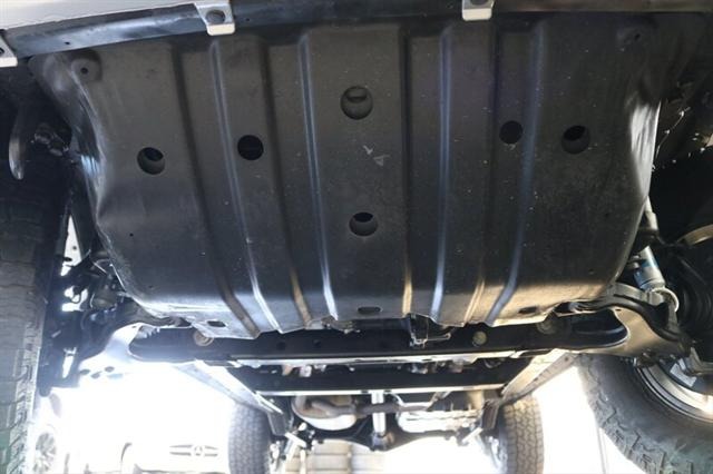 2004 Toyota Sequoia SR5