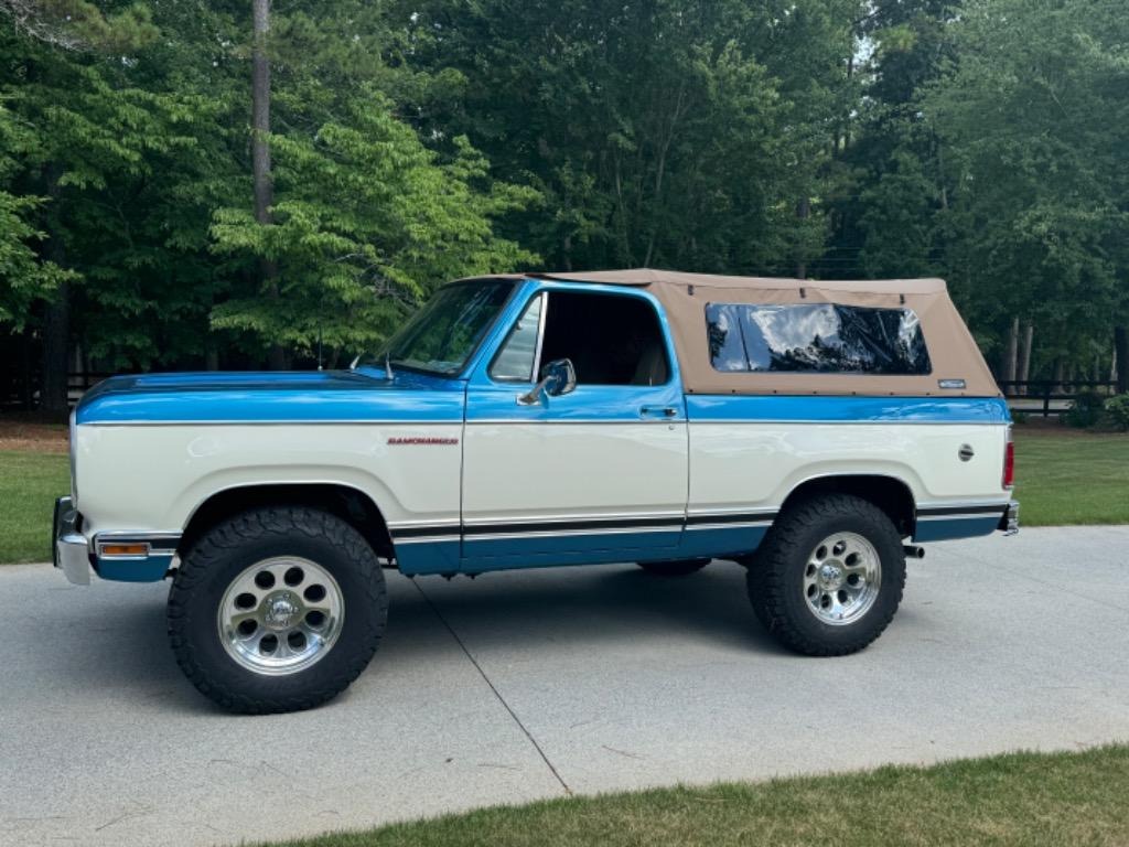 1977 Dodge Ramcharger - 2