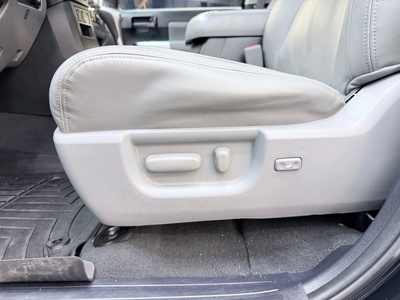 2019 Toyota Sequoia SR5