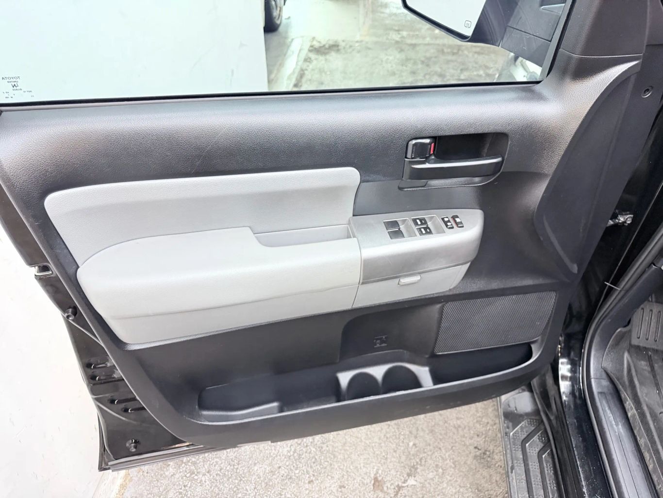 2019 Toyota Sequoia SR5