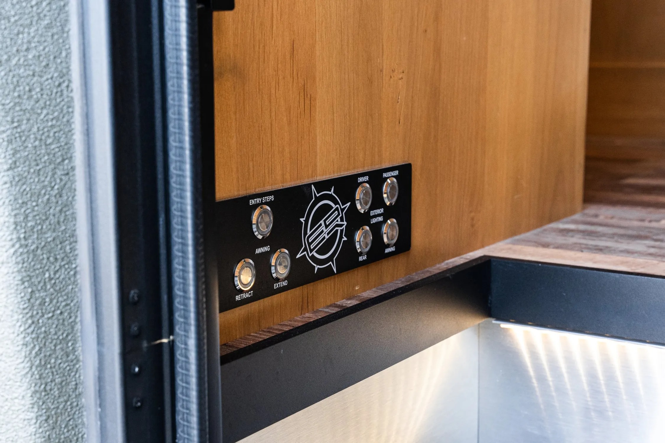 2024 EarthRoamer SX 020