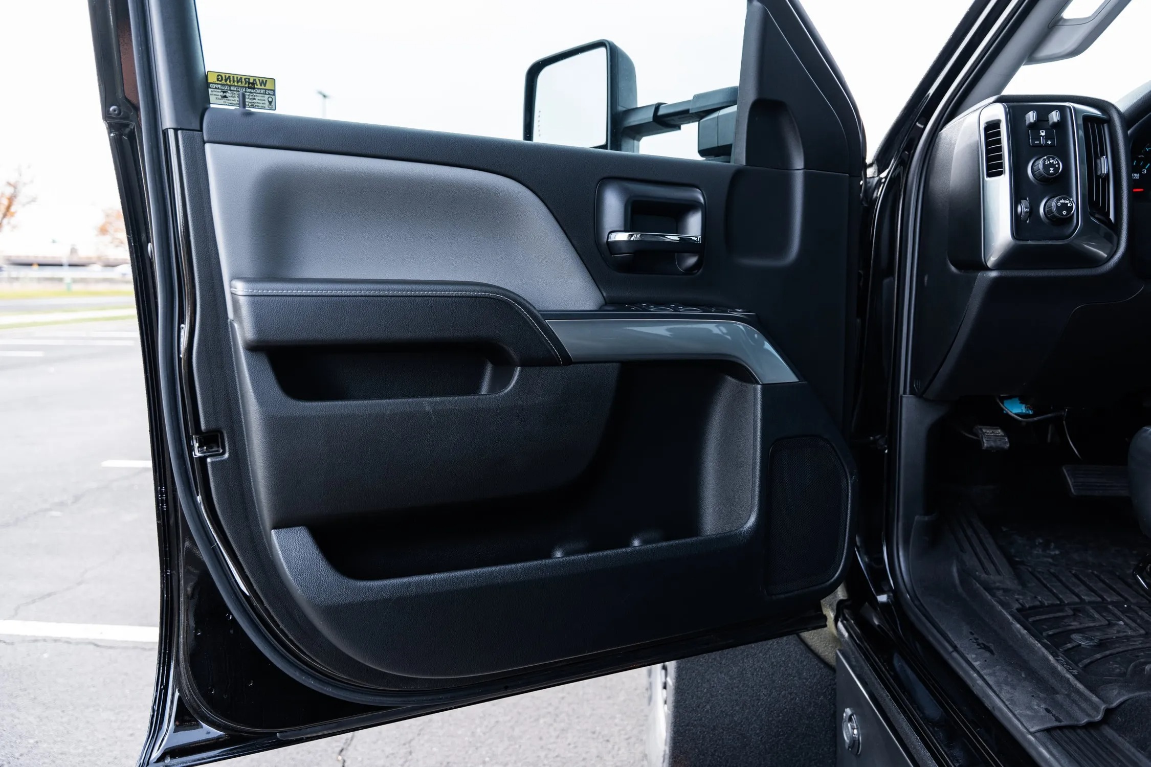 2024 EarthRoamer SX 020