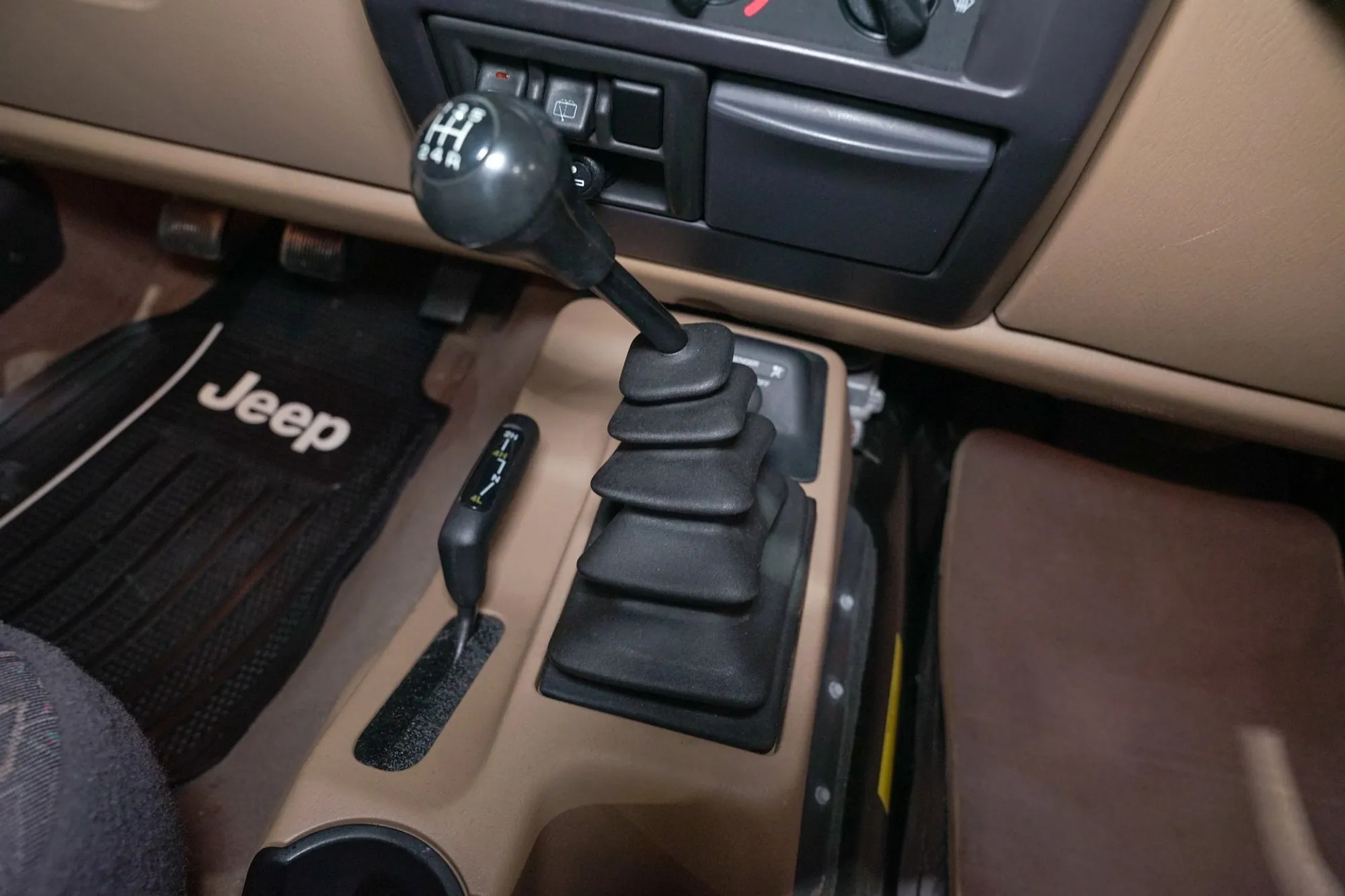 2001 Jeep Wrangler Sahara Edition