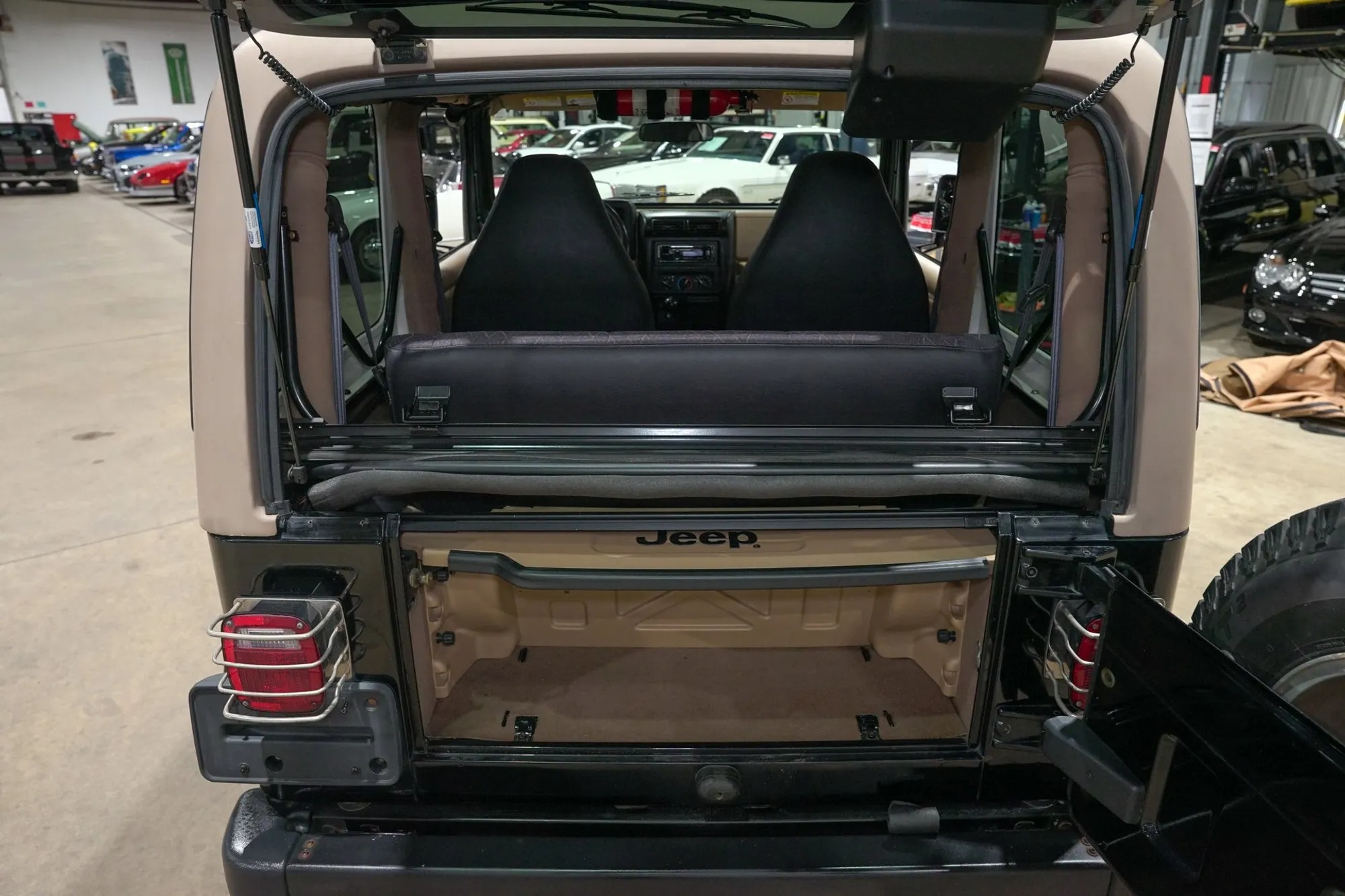 2001 Jeep Wrangler Sahara Edition