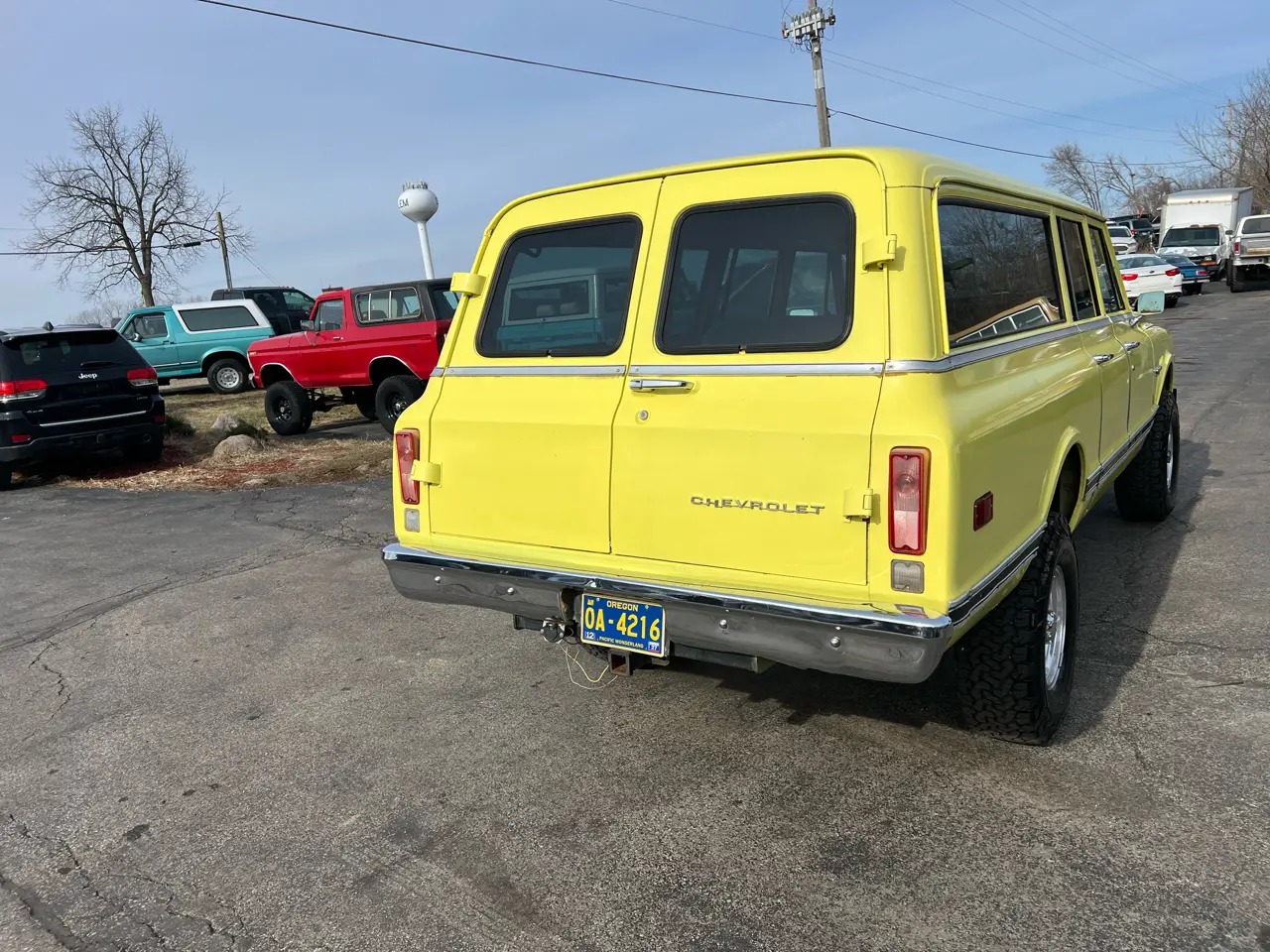 1972 Chevrolet K20 Suburban Custom Deluxe - 3