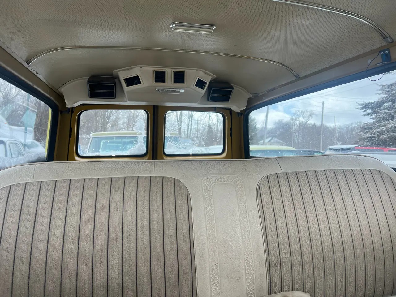 1972 Chevrolet K20 Suburban Custom Deluxe