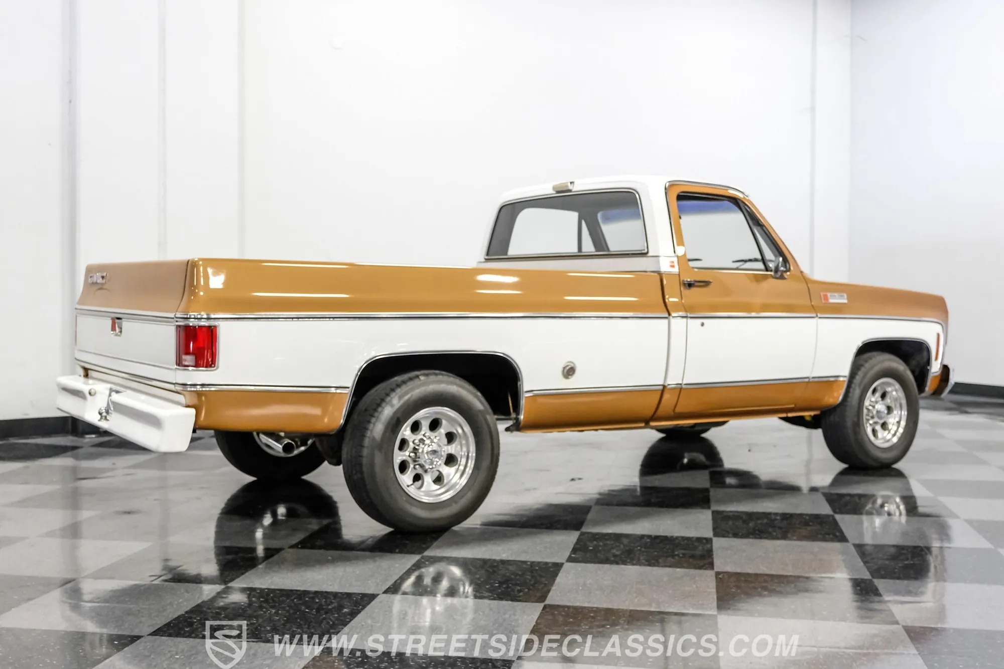 1974 GMC C2500 Sierra Grande