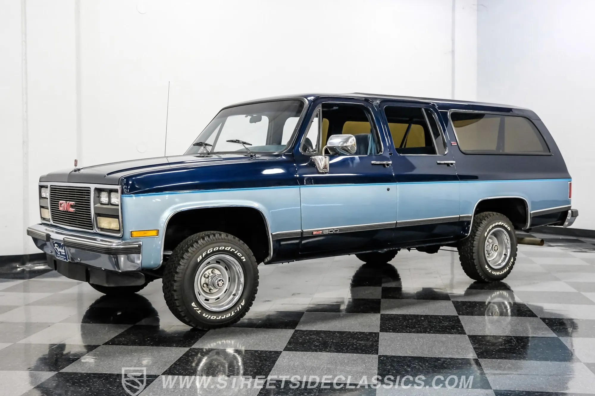 1990 GMC Suburban SLE - 4