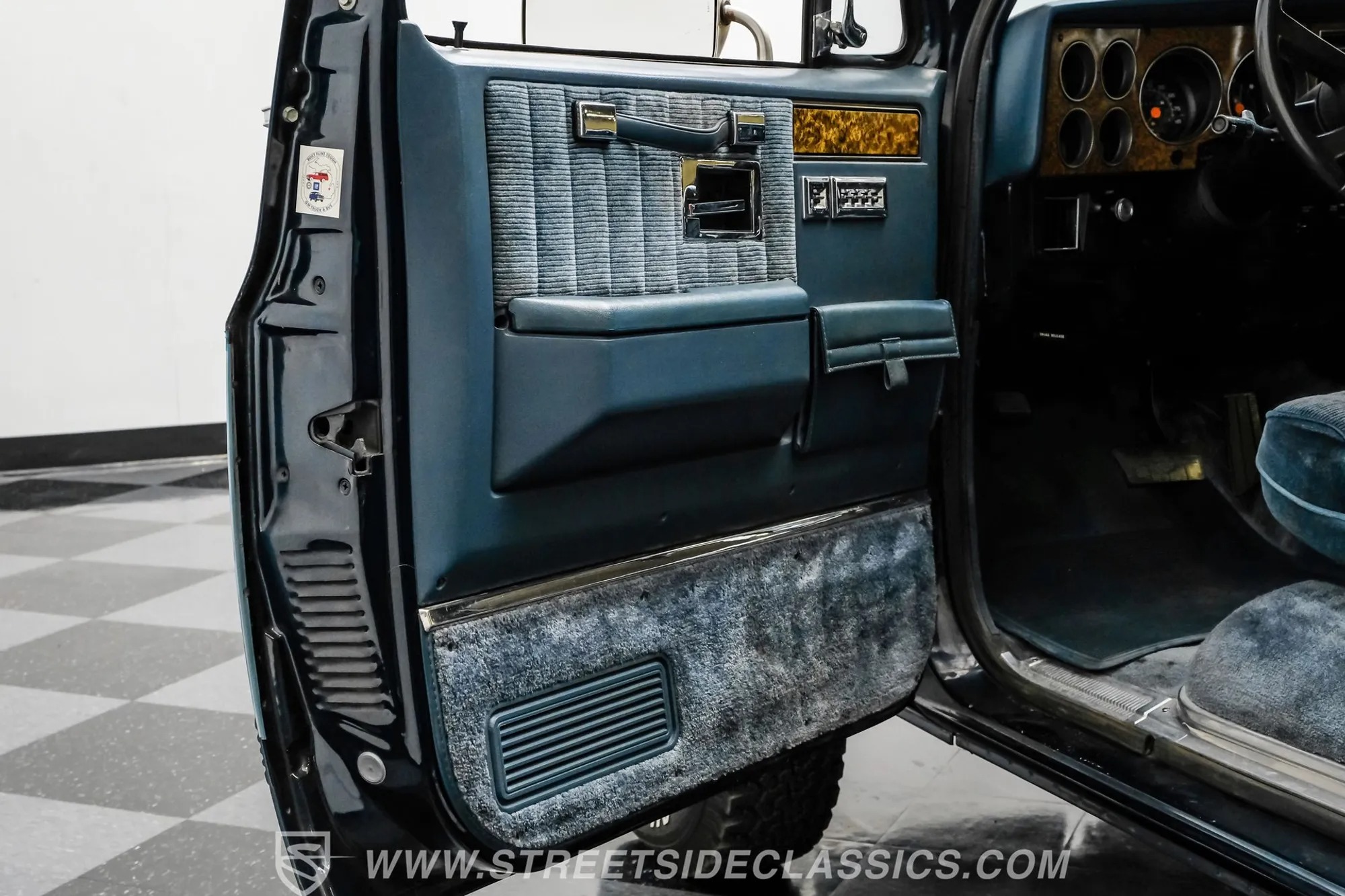 1990 GMC Suburban SLE