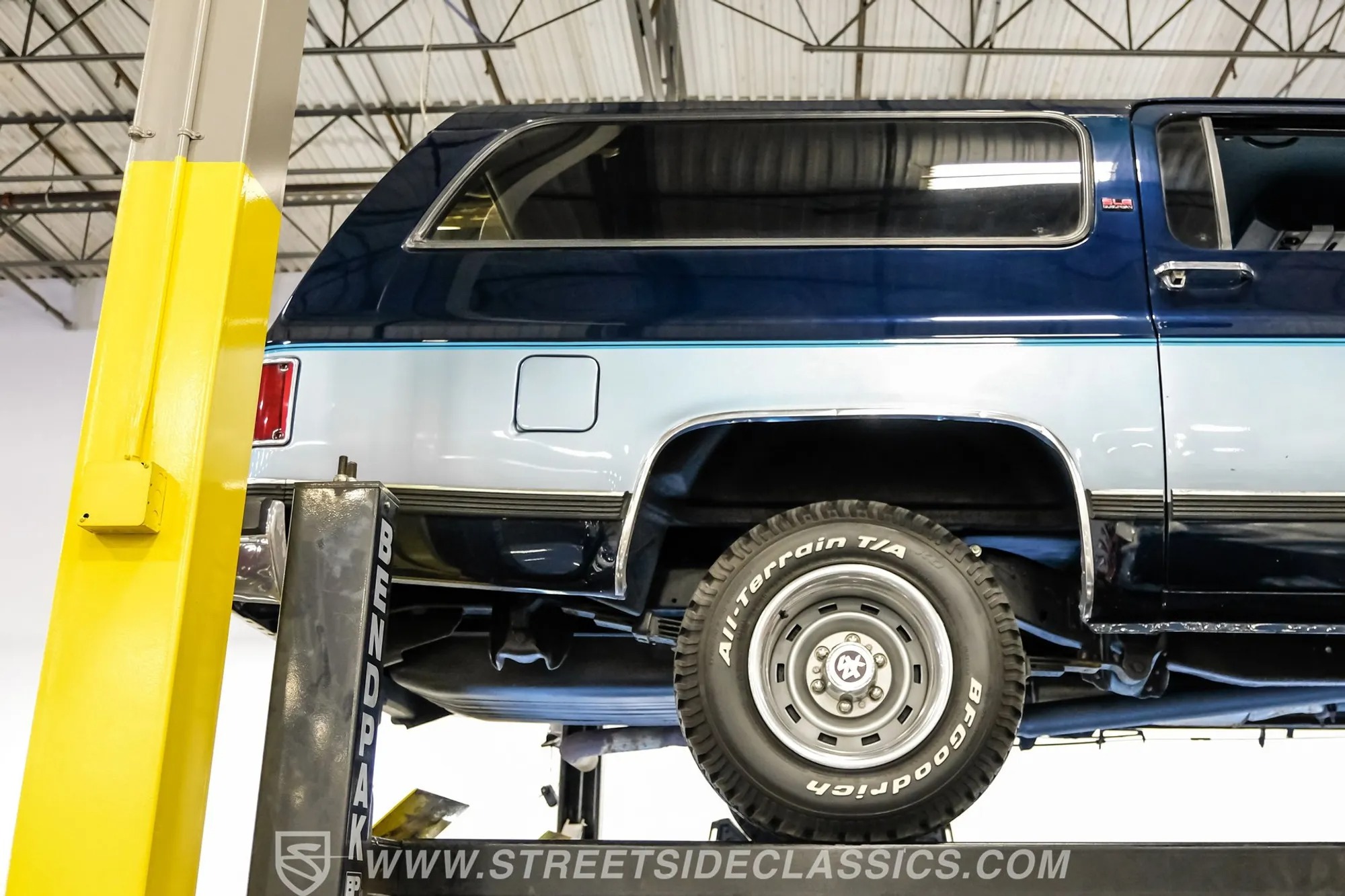 1990 GMC Suburban SLE