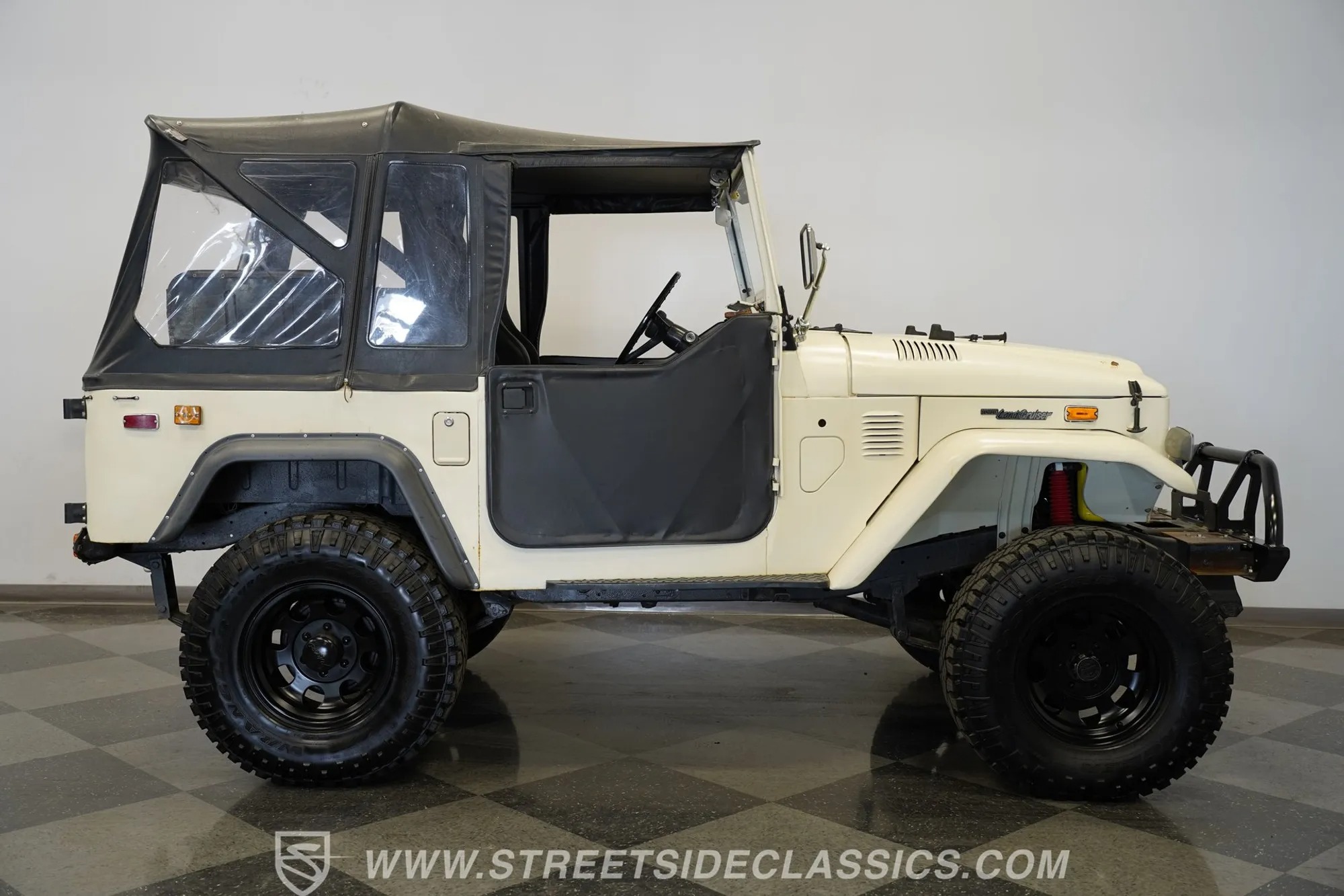 1974 Toyota Land Cruiser FJ40