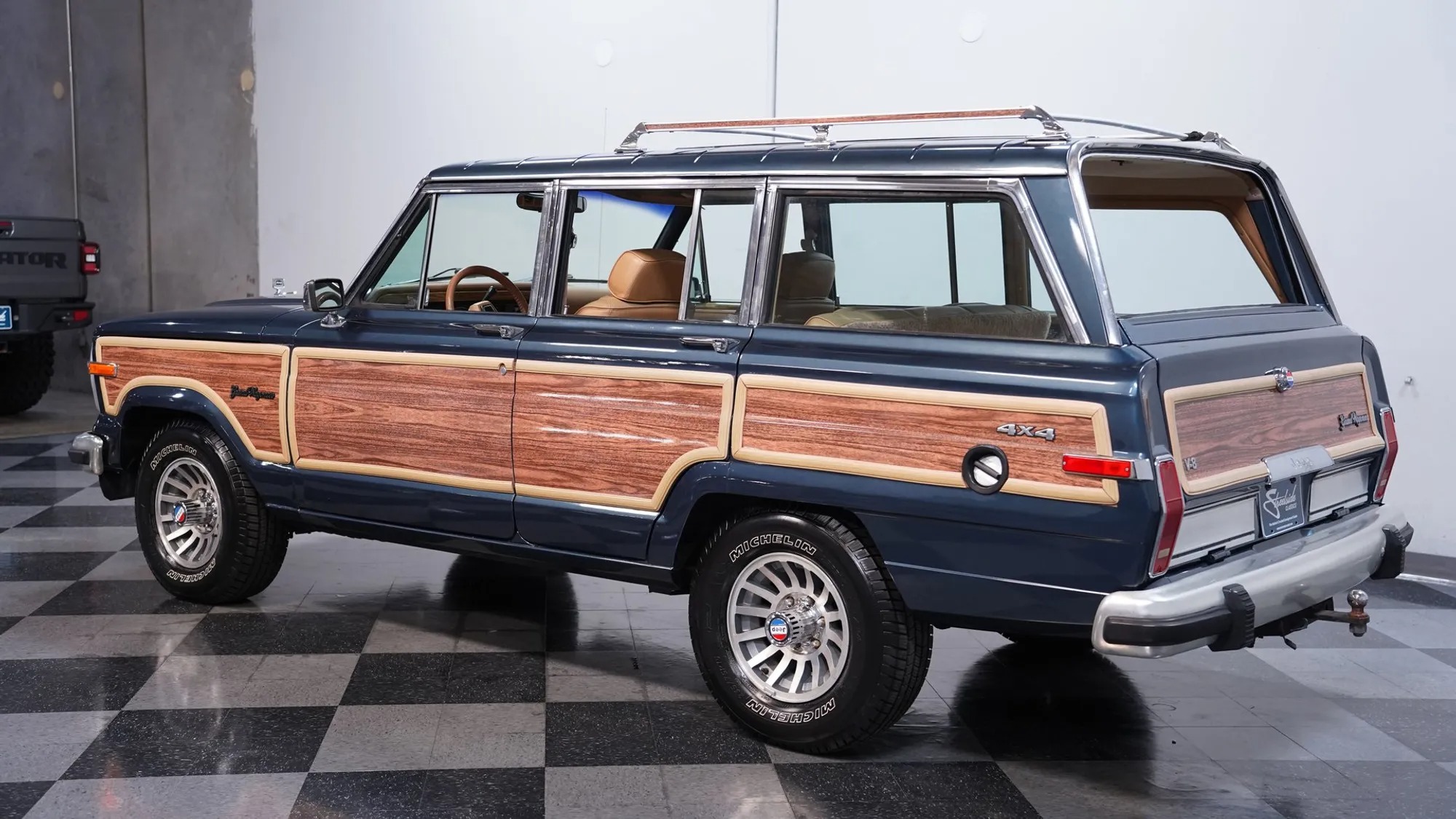 1988 Jeep Grand Wagoneer - 4