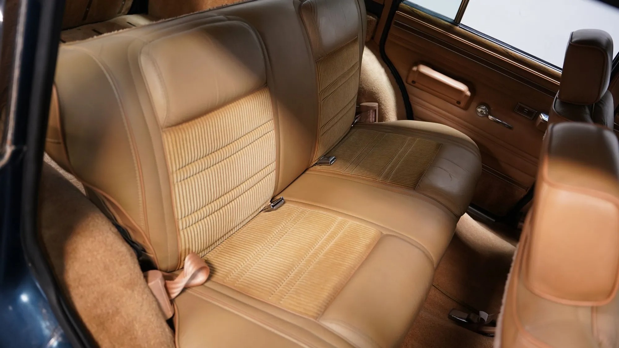 1988 Jeep Grand Wagoneer