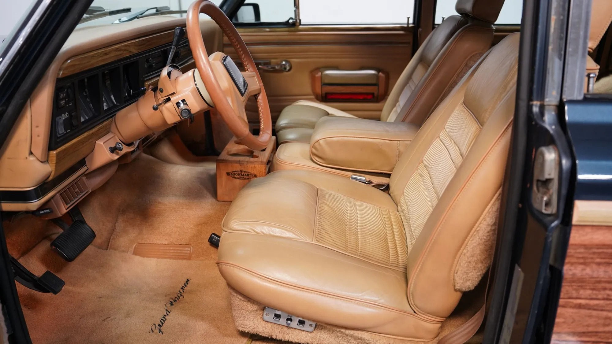 1988 Jeep Grand Wagoneer