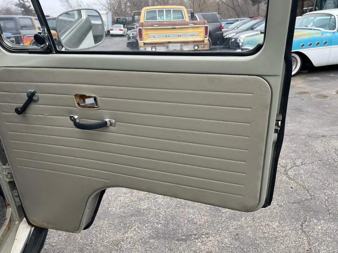 1972 Volkswagen Westfalia Camper Bus