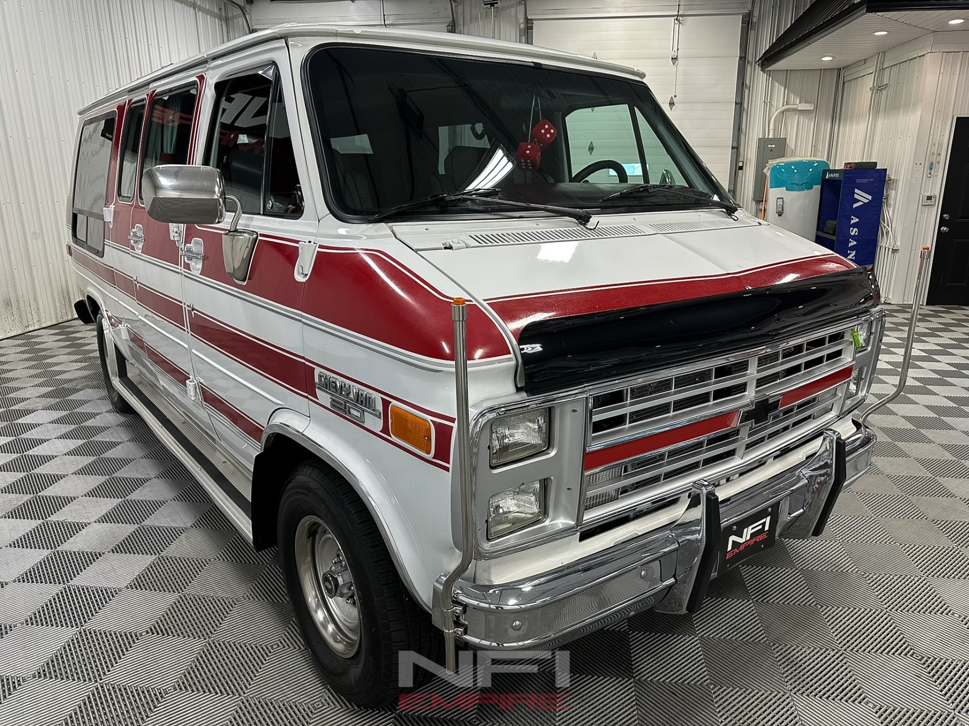 1986 Chevrolet G20 Sport Van - 5