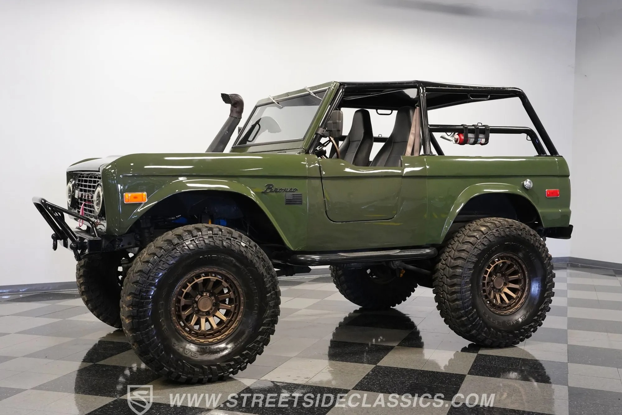 Modified 1970 Ford Bronco - 3