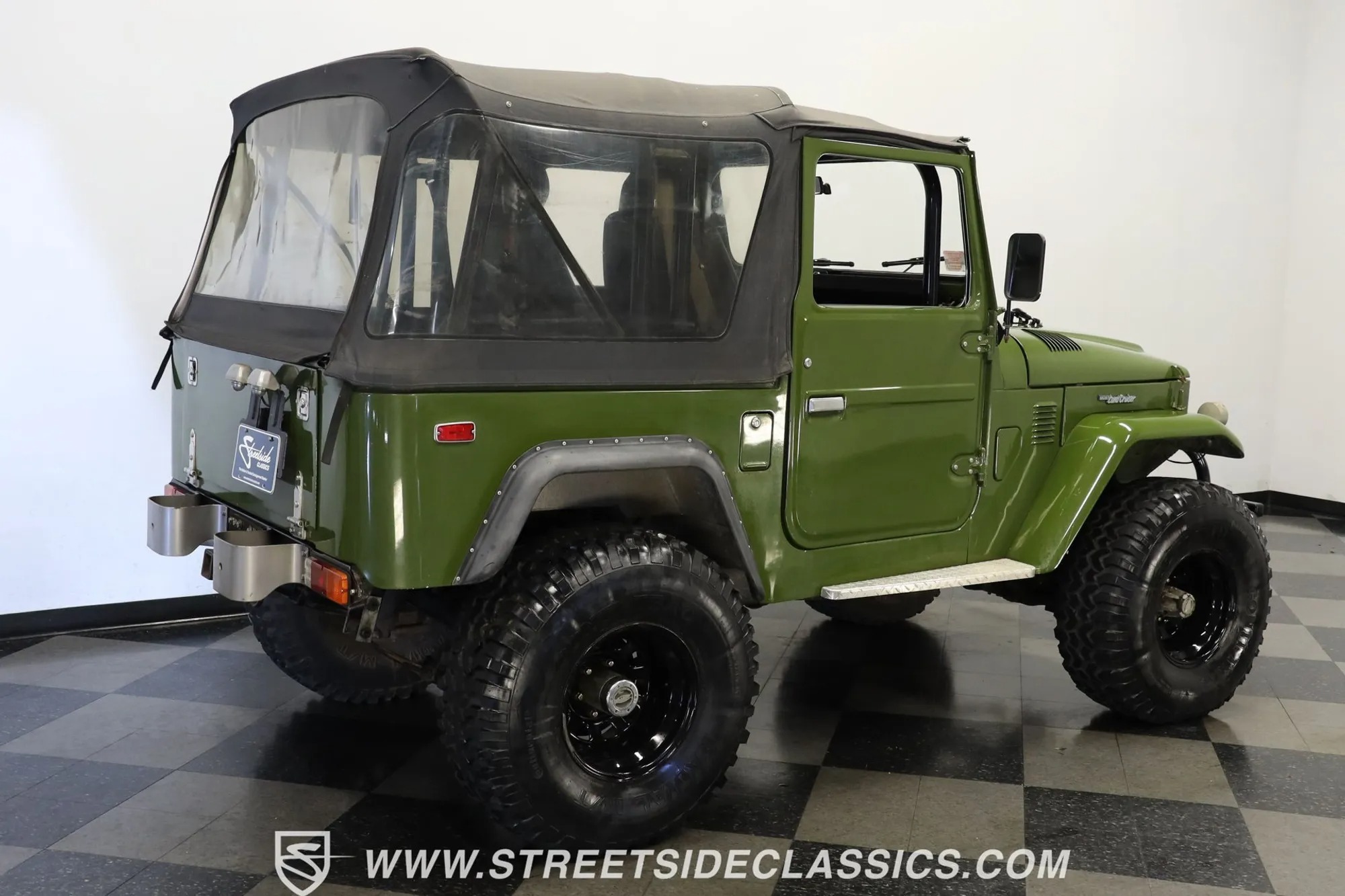 1975 Toyota Land Cruiser FJ40 Restomod