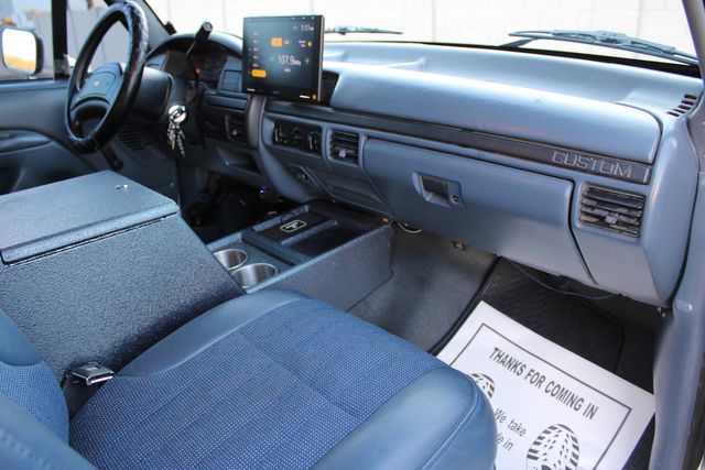 1992 Ford Bronco XL Custom