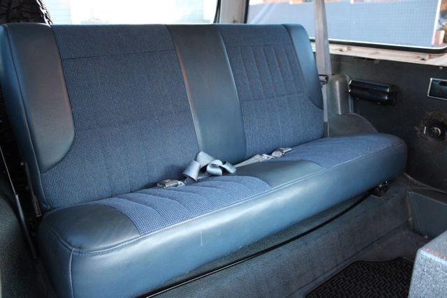 1992 Ford Bronco XL Custom