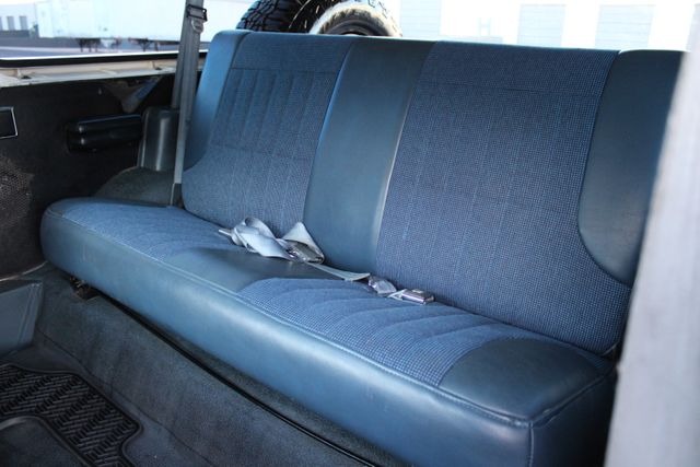 1992 Ford Bronco XL Custom