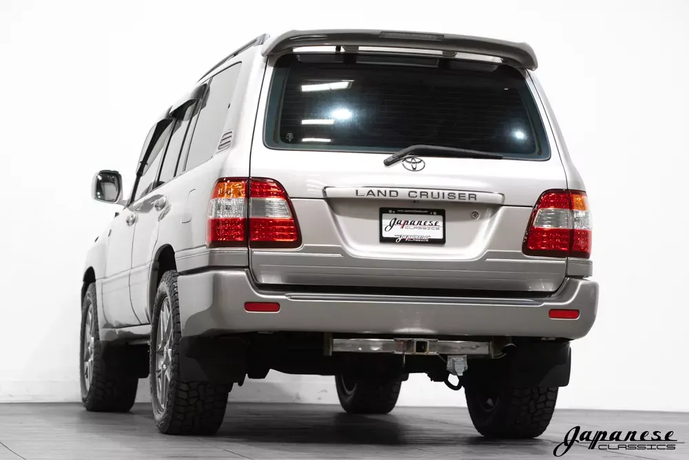 1998 Toyota Land Cruiser UZJ100 - 2