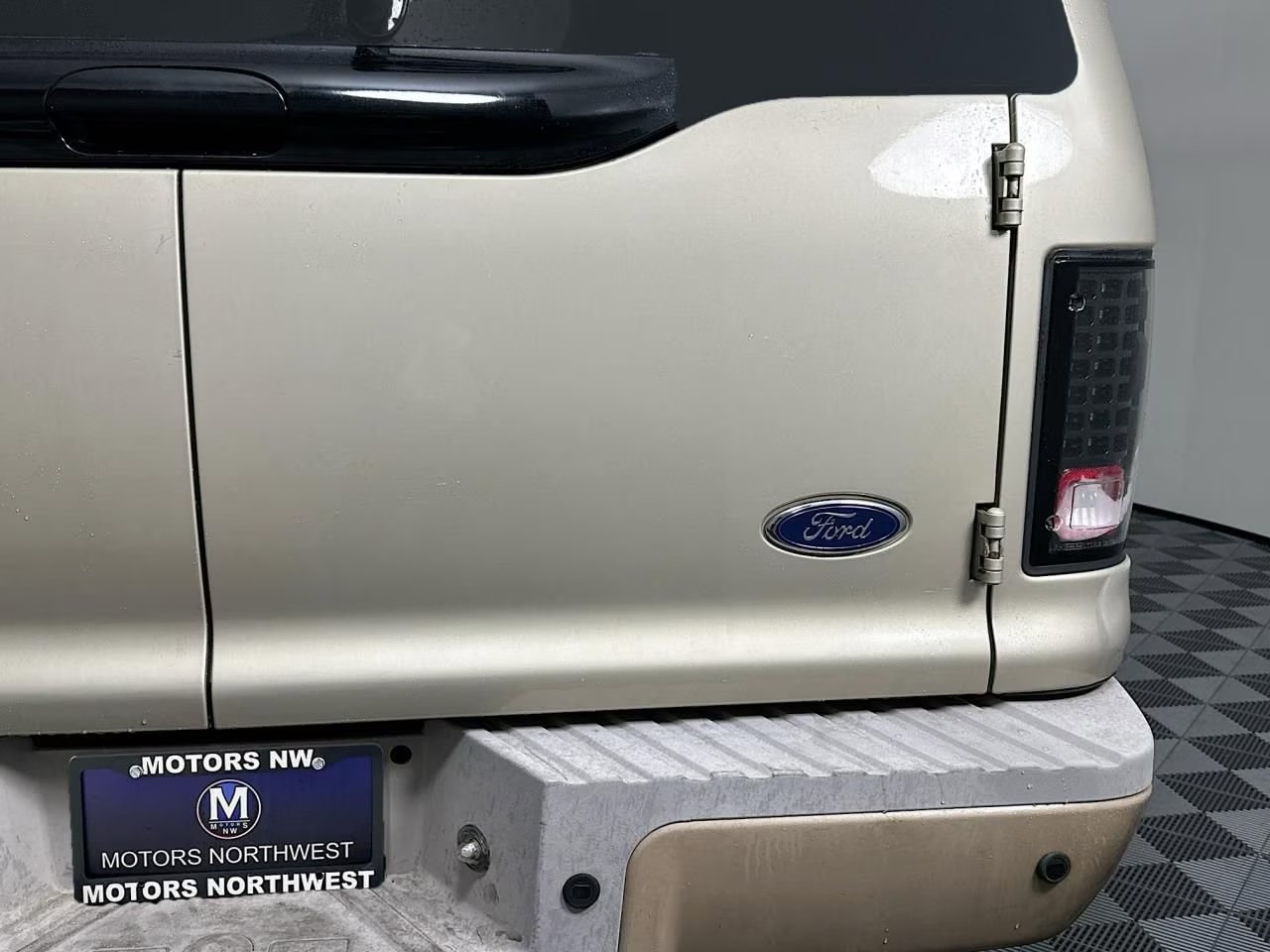 2004 Ford Excursion Limited