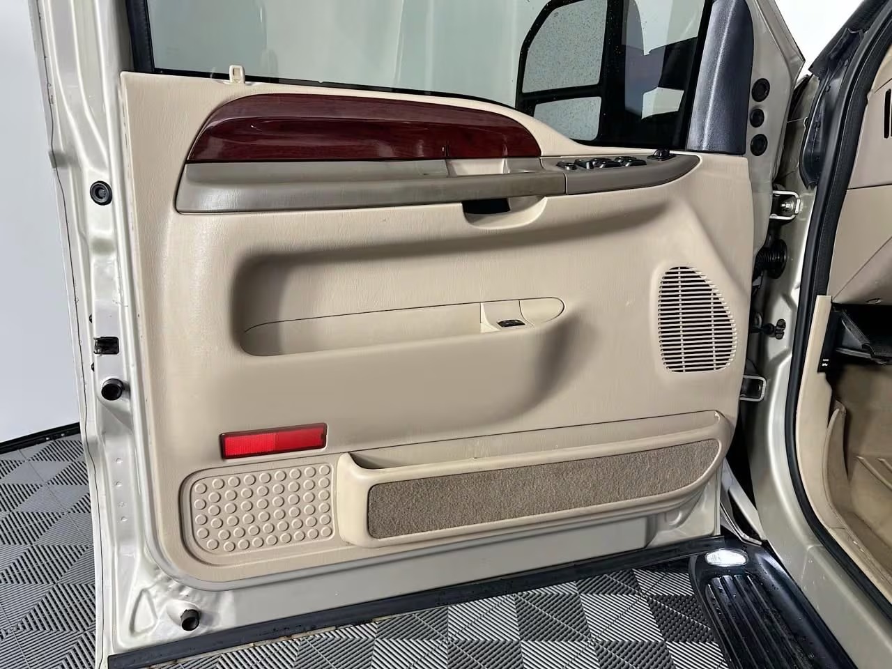 2004 Ford Excursion Limited