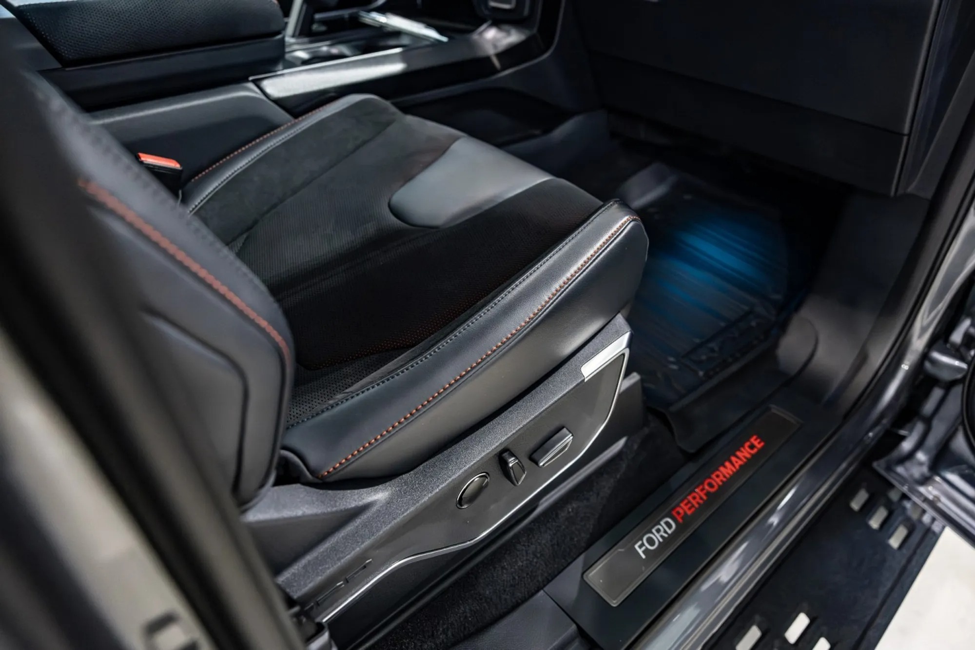 2025 Ford F-150 Raptor R