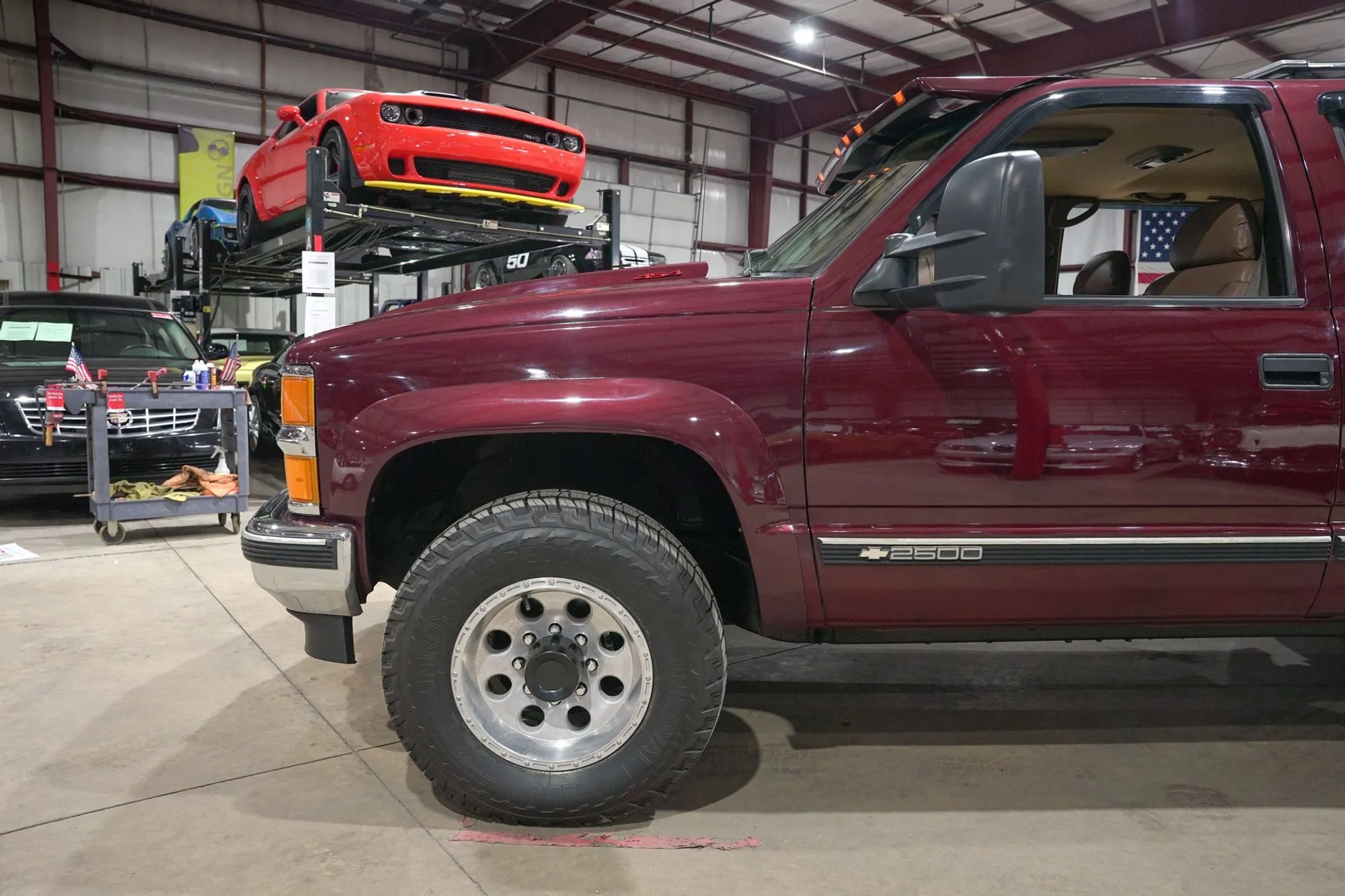 1995 Chevrolet Suburban K2500 LT - 3