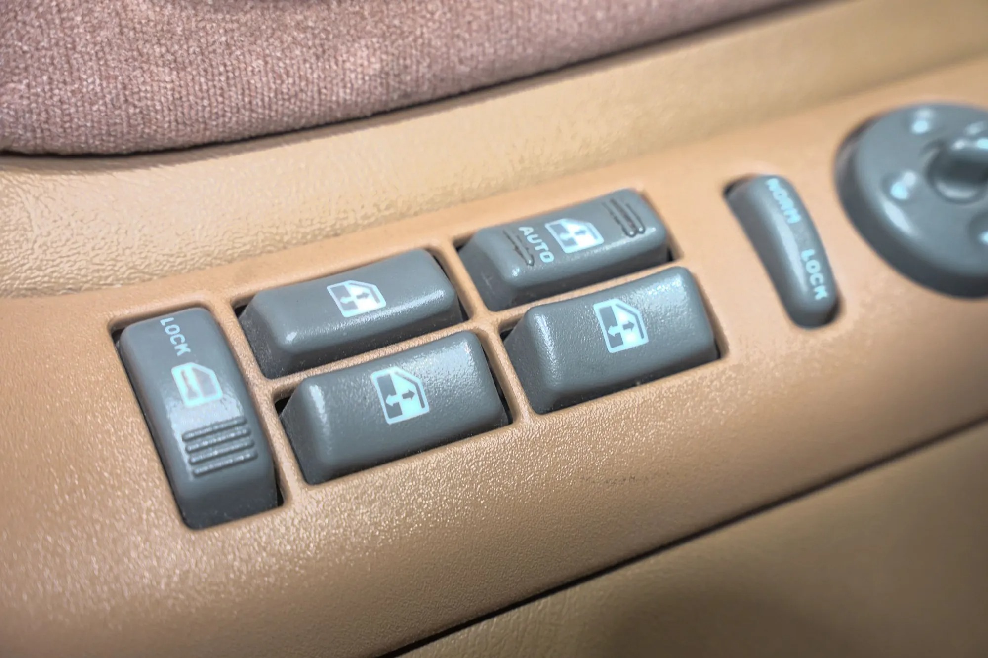 1995 Chevrolet Suburban K2500 LT