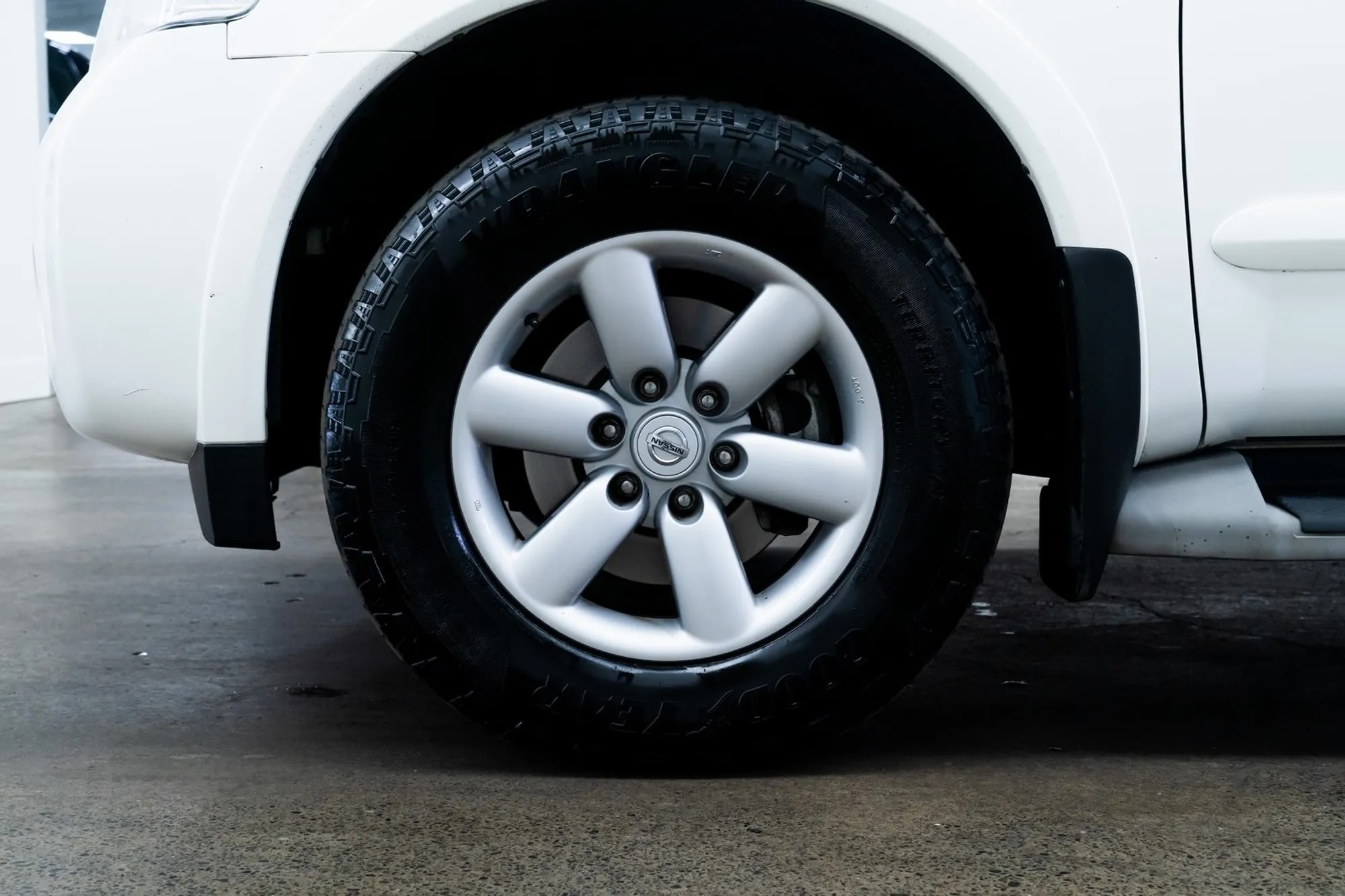 2011 Nissan Armada SV